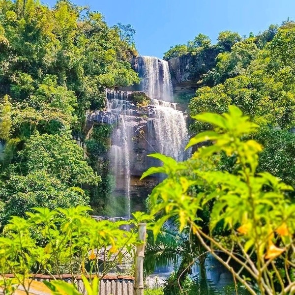 Cascada Villa de los Caballeros 